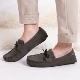 Totes Isotoner Microsuede Moccasin Slippers Large Totes Isotoner Microsuede Moccasin Slippers Large