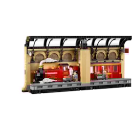 Lego® Book Nook: Hogwarts™ Express
