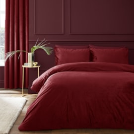 Catherine Lanfields Kingsley Matt Velvet Raspberry Duvet Set Single Catherine Lanfields Kingsley Matt Velvet Raspberry Duvet Set Single