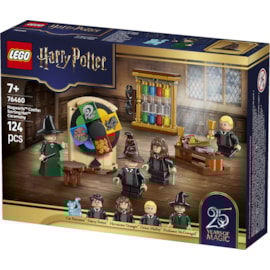 LEGO® Harry Potter Hogwarts™ Castle: Sorting Hat™ Ceremony LEGO® Harry Potter Hogwarts™ Castle: Sorting Hat™ Ceremony